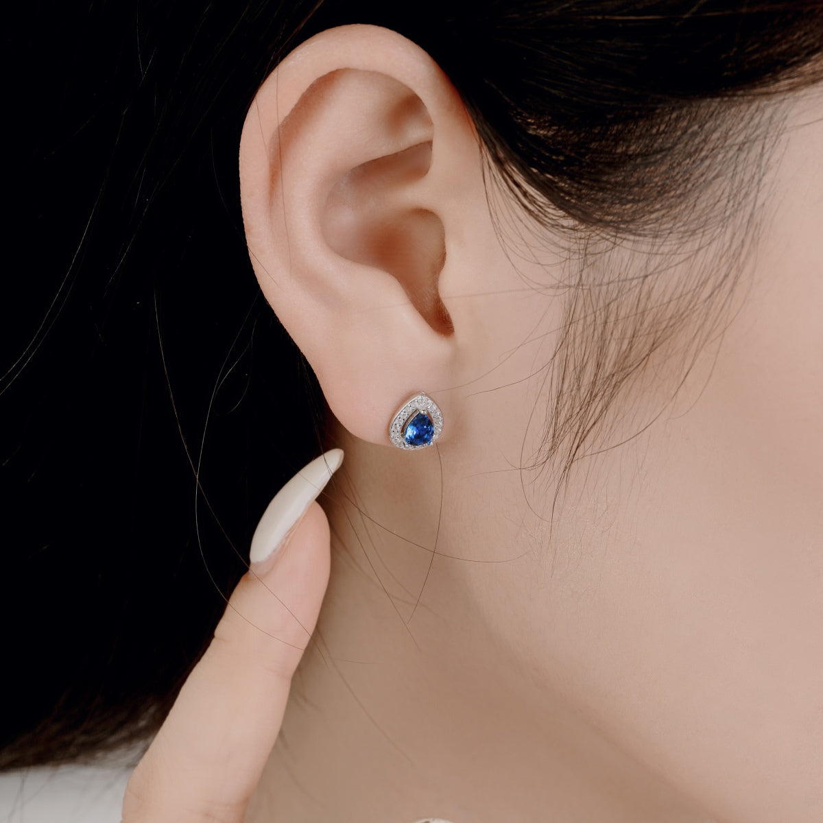 [Vivid Aurora]Luxurious Water Drop Shape Earrings