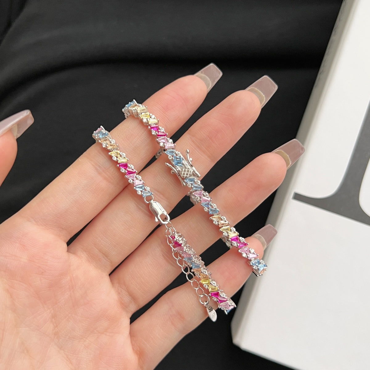 [Vivid Aurora]Ornate Sparkling Multi Cut Party Bracelet